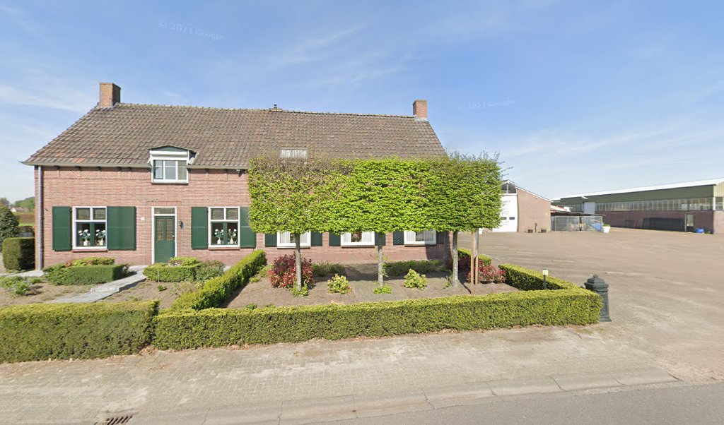 Het pand van Beauty 4 You Salon Mariska aan de Rustenburgstraat in Zundert